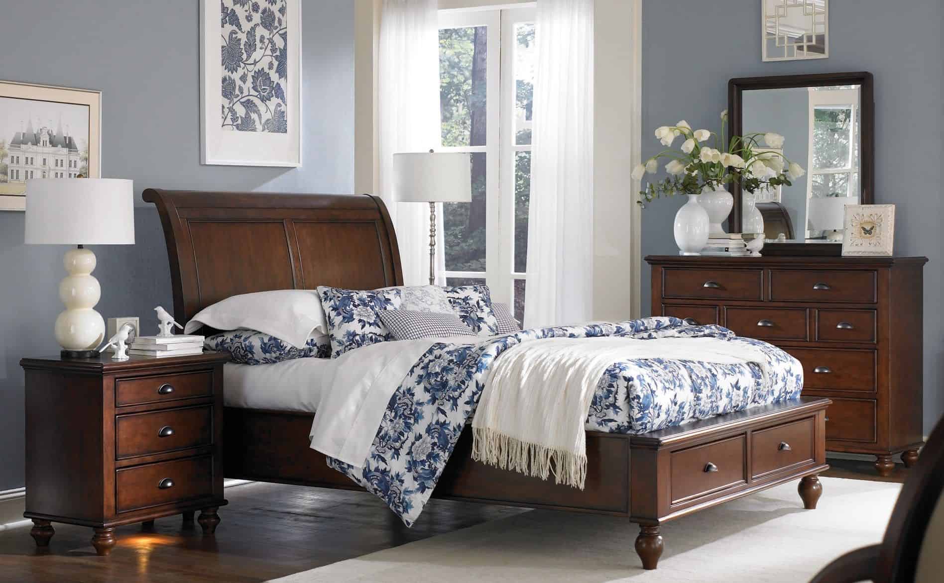 What Colors Go with Cherry Wood Bedroom Furniture?